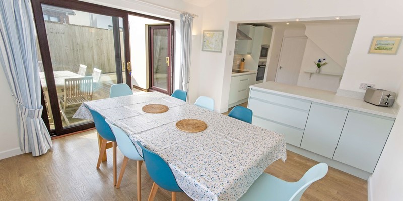 Spacious dining area in Croyde