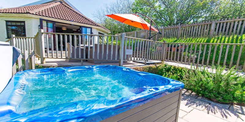 hot tub cottages devon