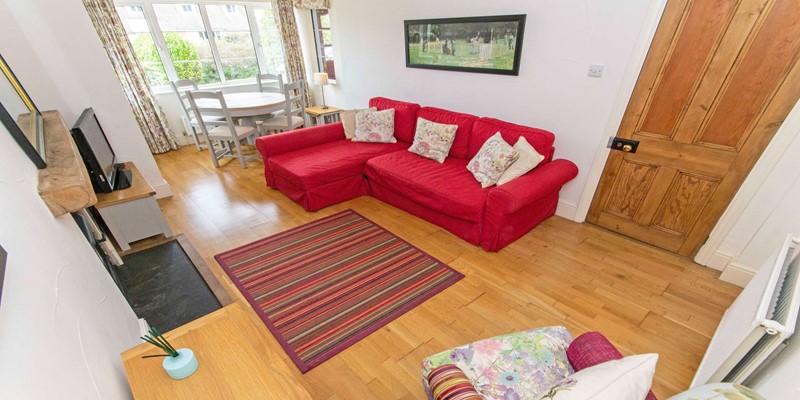 Sung log burner lounge with sofabed