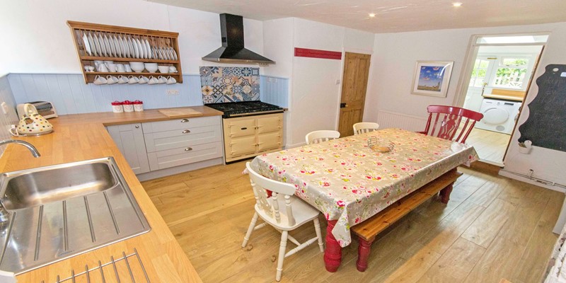 farmhouse styled kitchen