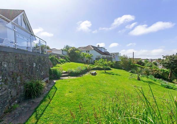 Beautiful countryside garden