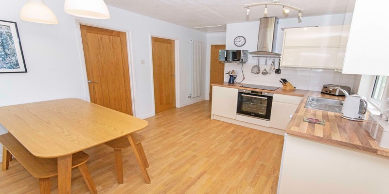 Openplan kitchen lounge