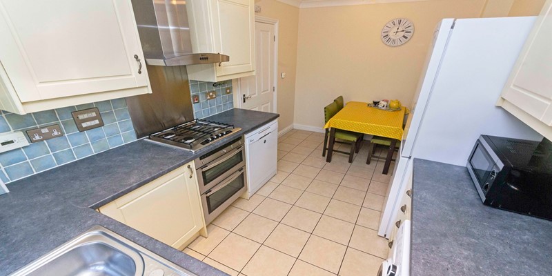 Spacious kitchen area