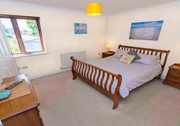 Large Master bedroom with en-suite