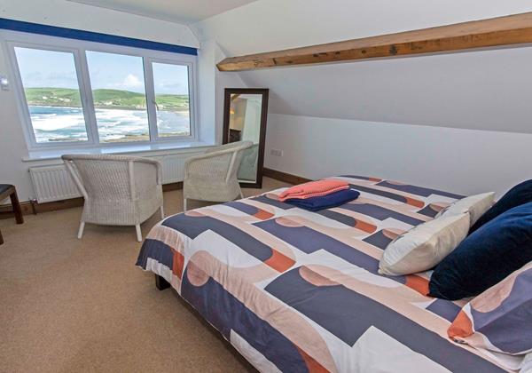 Master superking bedrrom with stunning views overlookingCroyde Bay North Devon