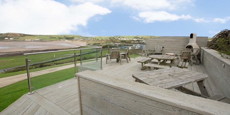 Stables private decking for eaing and BBQ views of Croyde