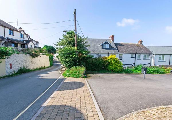 Private parking for Rockham bay view