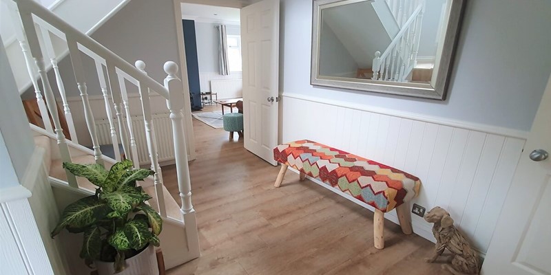 Spacious entrance hall