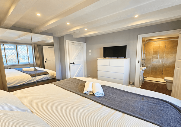 Superking sized bedroom