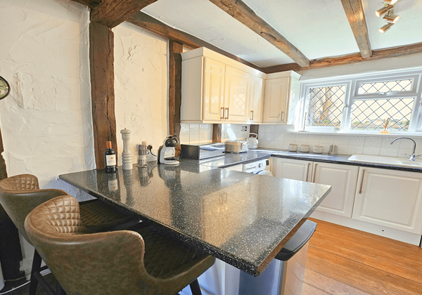kitchen with breakfast bar