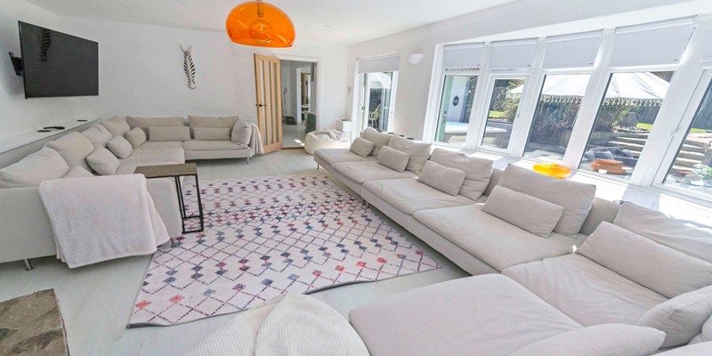 Lounge great for entertaining