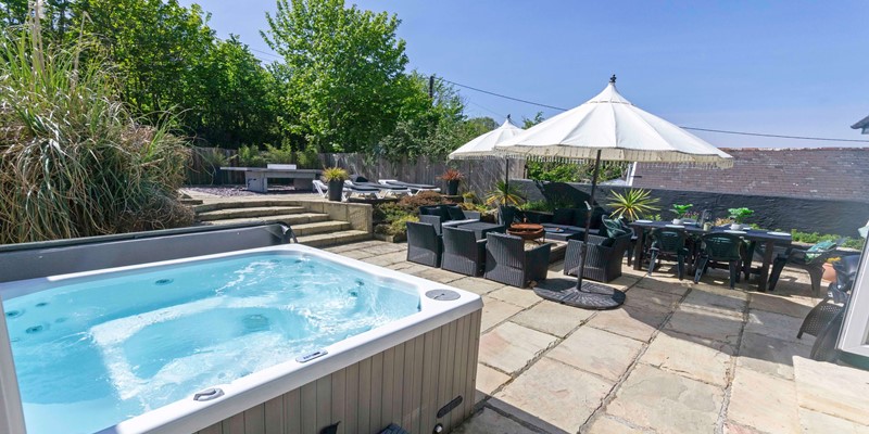 Relax and soak in the Hot Tub at the end of a Beach day in Croyde North Devon
