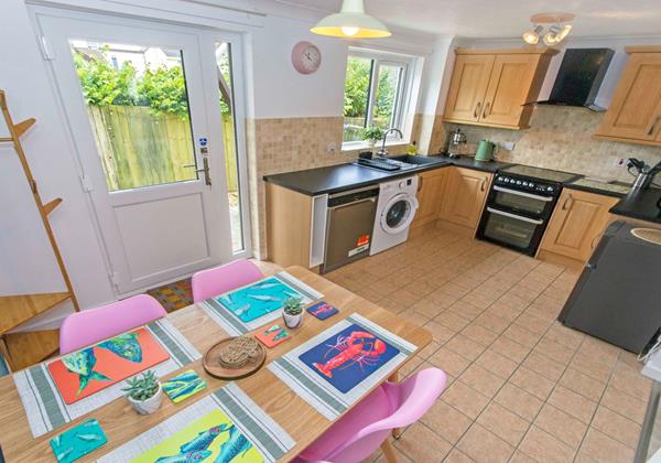 Open plan kitchen diner