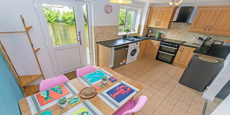 Open plan kitchen diner
