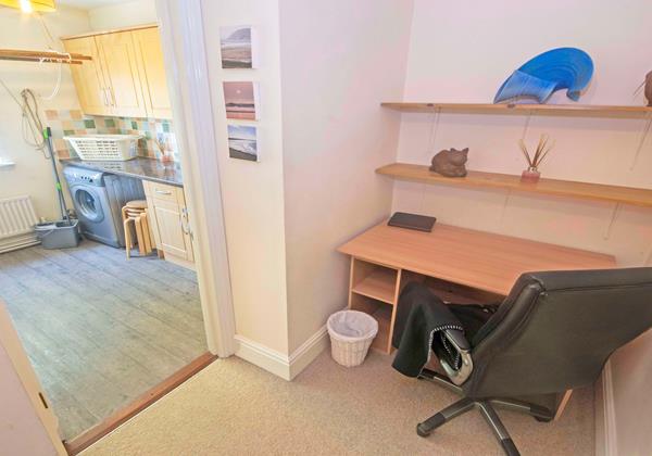 Work desk for remote working