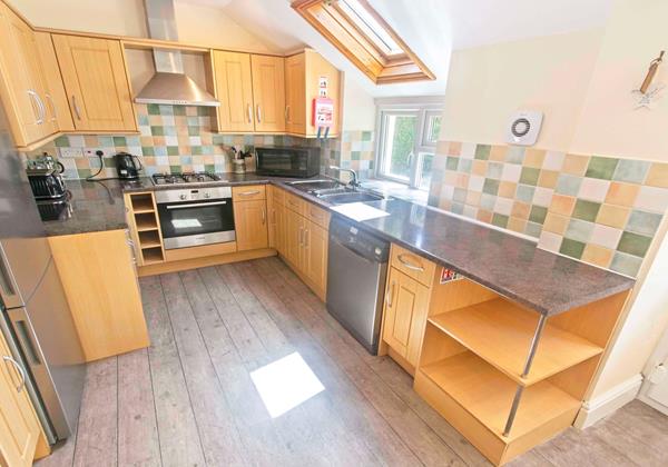 Well equipped kitchen