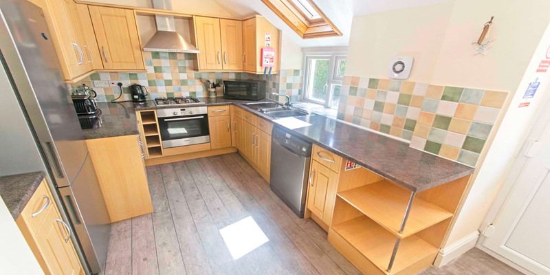 Well equipped kitchen