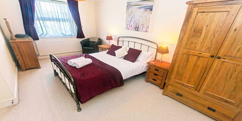 Master Bedroom kingsize