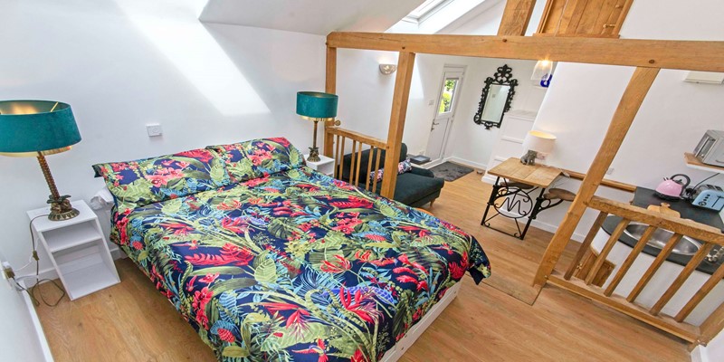 Self contained annex