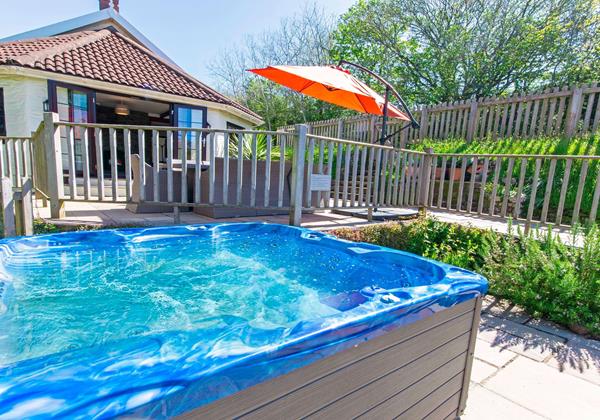 hot tub cottages devon
