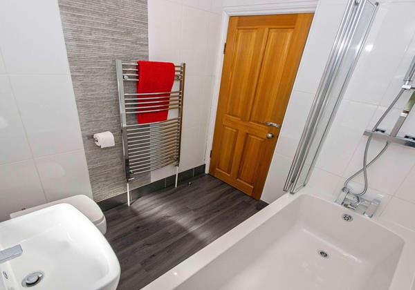 Streamways Family bathroom