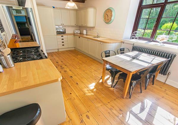 Streamways kitchen & breakfast