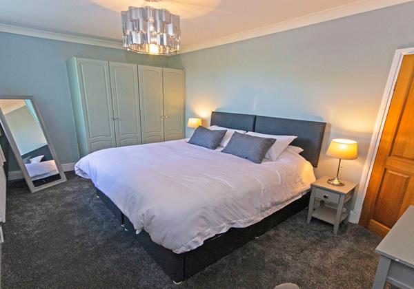 Streamways Master double bedroom