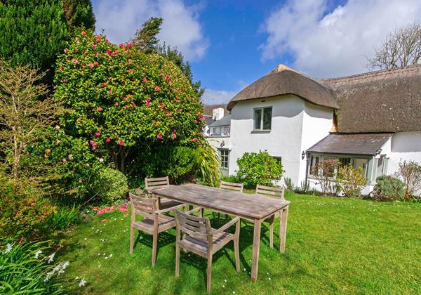 Thatched cottage in Georgeham Nr Croyde