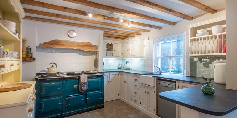 Stunning feature Aga open cottage character kitchen 