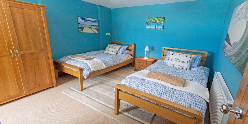 Twin Bedroom in Croyde