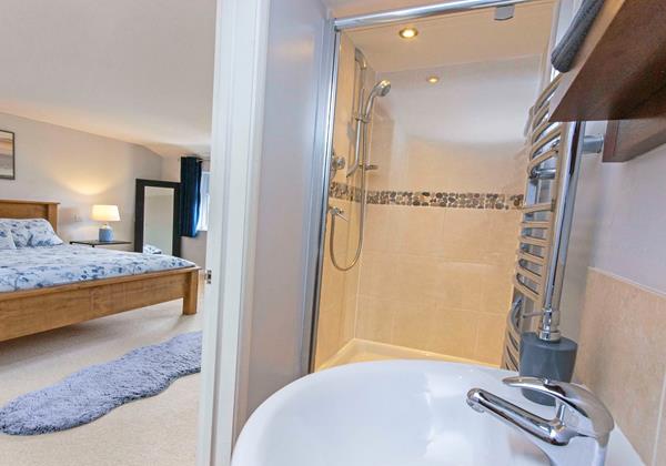 Master bedroom en suite shower room